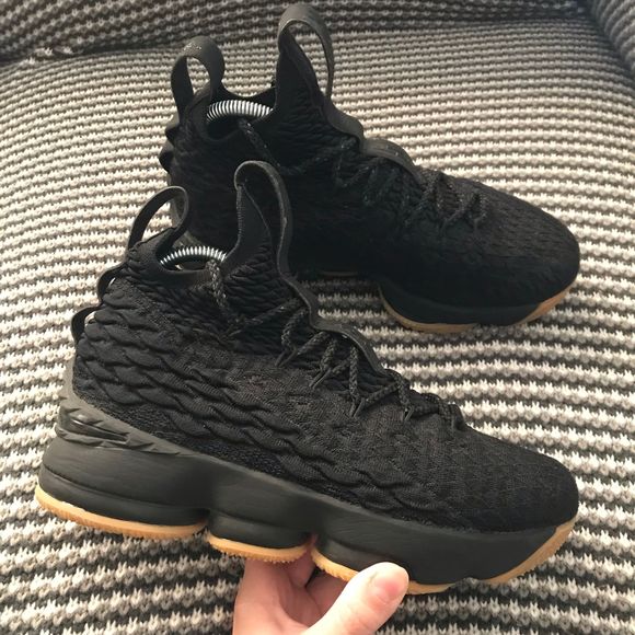 black gum lebron 15